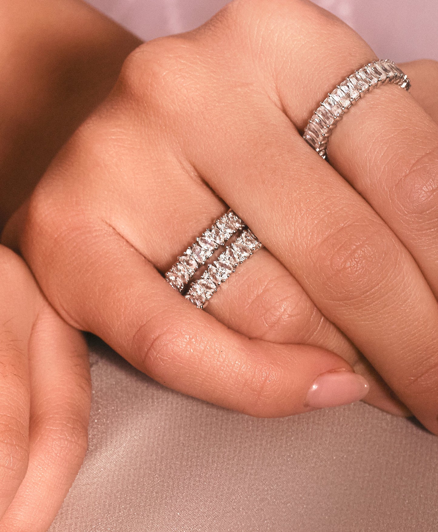 Rainbow Veto White Luz Ring